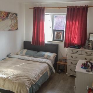 Bedroom picture