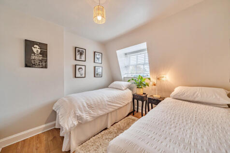 1361874-8-68deb93...