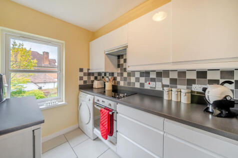 1375279-10-690389...