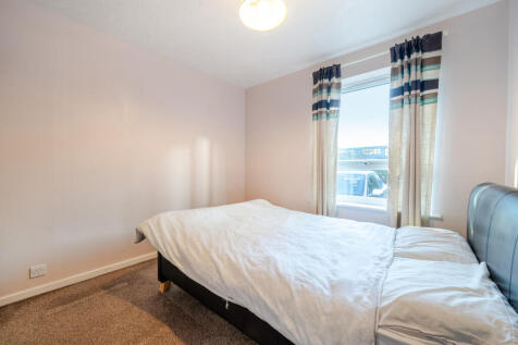 1386293-5-692ebda...