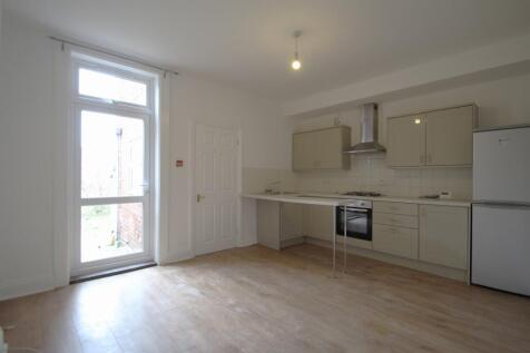 Kitchen / Living are
