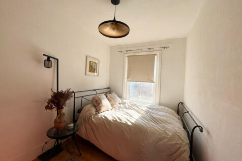 guest bed 2