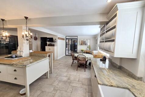 Aldringham kitche...