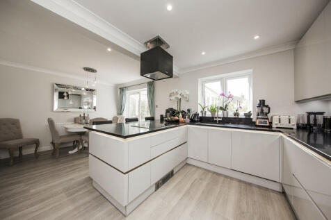 Kitchen Diner 2