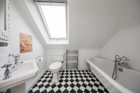 En suite bath