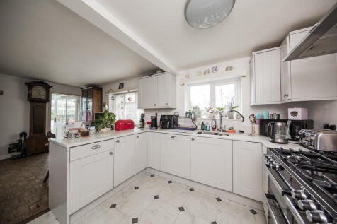 Kitchen diner 1