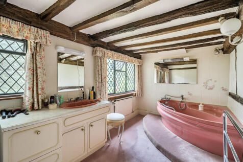 En Suite Bathroom