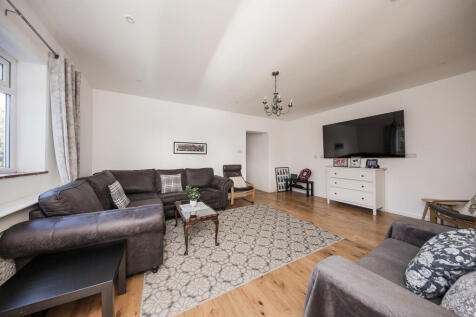 Lounge 1