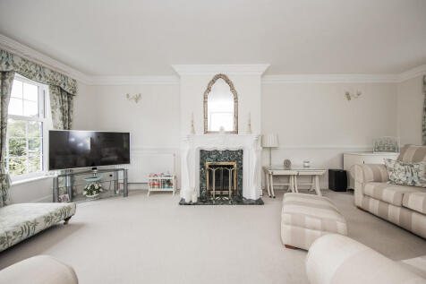 Sitting room 4
