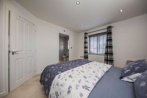 Master bedroom 2