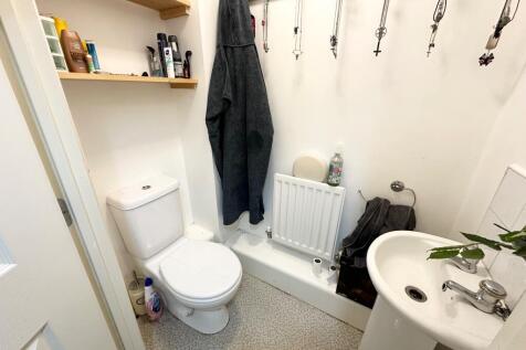 Photograph 11