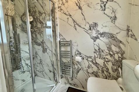 DOWNSTAIRS SHOWER ROOM