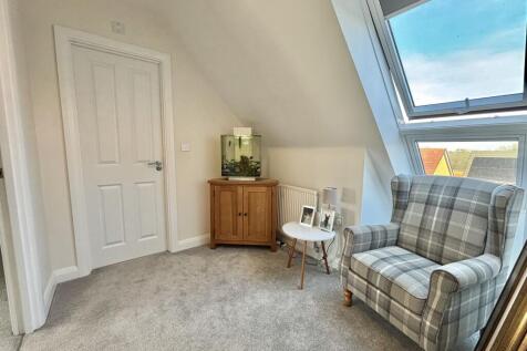 SECOND FLOOR LANDING