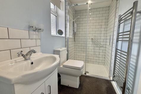 DOWNSTAIRS SHOWER ROOM