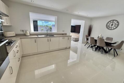 KITCHEN /DINER