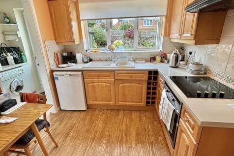 BREAKFAST /KITCHEN