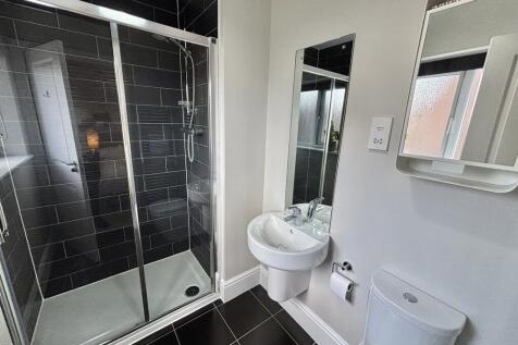 EN-SUITE 2
