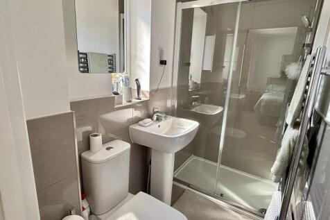 EN-SUITE 2