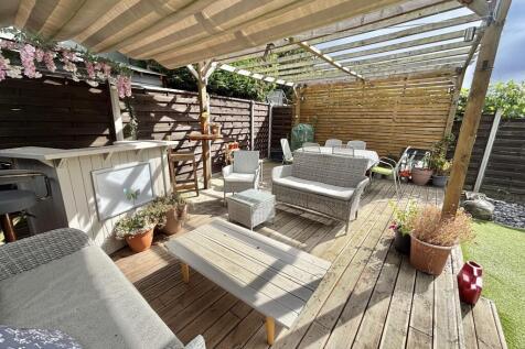 DECKING