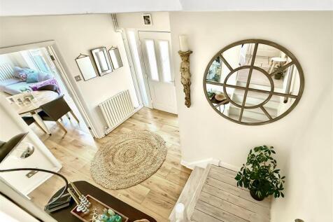 Entrance-hall.jpg