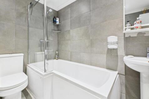 Bathroom.jpg