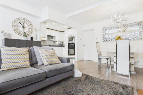Lounge to Kitchen.jpg