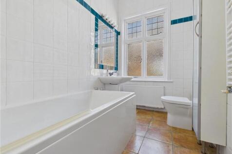Bathroom.jpg