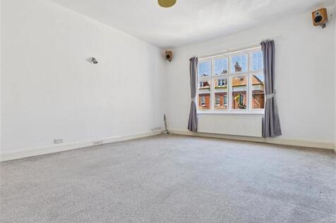 Bedroom 1.jpg