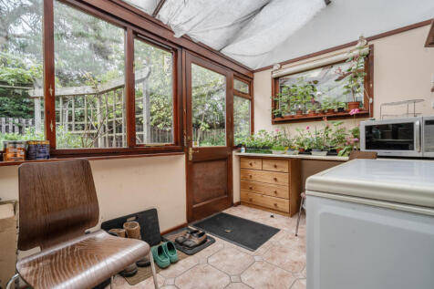 1360690-19-68e637...