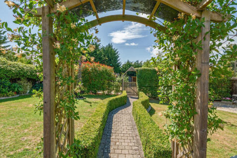 1315964-31-685ac8...