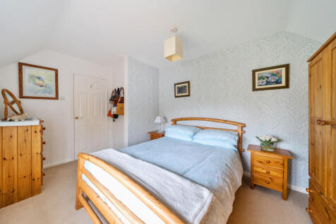 1361945-9-68ee33b...