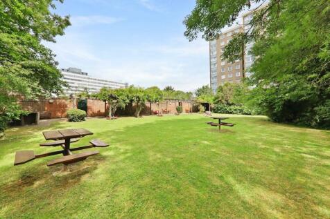 01-423aJHPropWpen - 58 Deverill Court - 3 (1)-medi