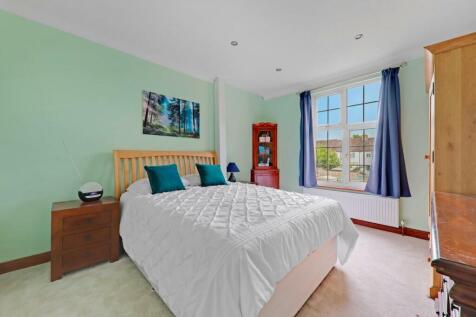 13-db7eJHPropWpen- 8 Sheringham Road - 37-medium.j
