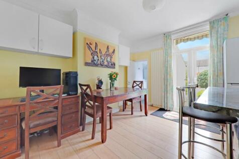 02-b20eJHPropWpen- 8 Sheringham Road - 4-medium.jp