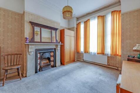 01-679bJHPropWpen - 4 Stodart Road - 1-medium.jpg