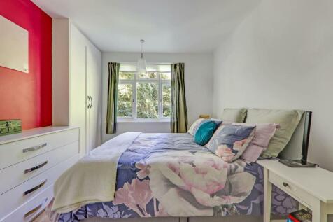 04-fe97JHPropWpen - 16 Ridgemount Close - 10-mediu