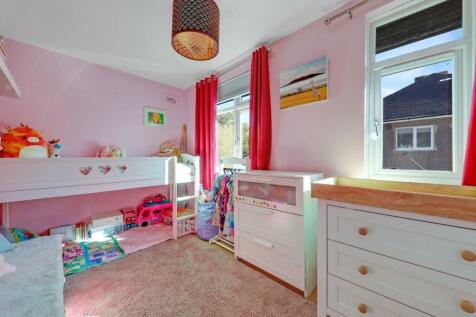 06-4d05JHPropWpen - 16 Ridgemount Close - 16-mediu