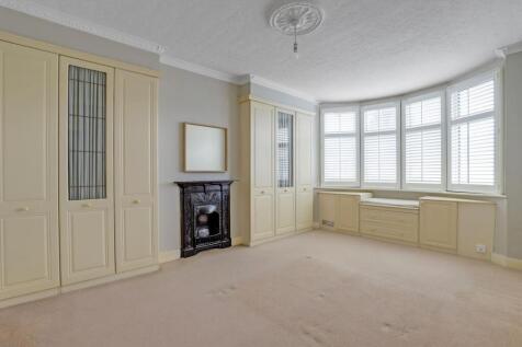 08-def7JHPropWpen - 44 Avenue Road - 22-medium.jpg