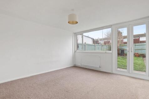 05-1be3JHPropWpen - Flat C, 15 Lynette Road - 15 (