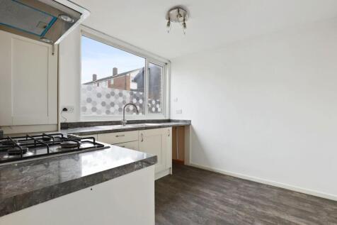 01-0f52JHPropWpen - Flat C, 15 Lynette Road - 3 (1