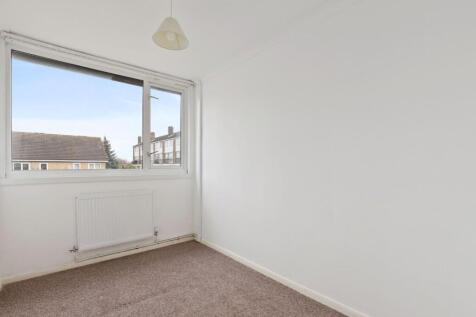 10-18bcJHPropWpen - Flat C, 15 Lynette Road - 30 (