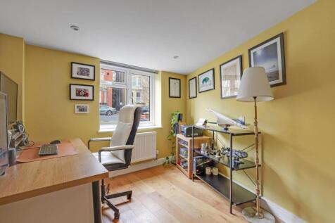 06-a7dbJHPropWpen - 48 Anerley Park - 16-medium.jp
