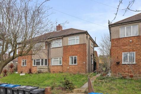15-d743JHPropWorld - 10a Holmesdale Close - 44 (1)