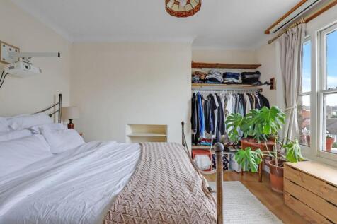 12-a4c8JHPropWpen - f12, 21-23 Anerley Park Road -