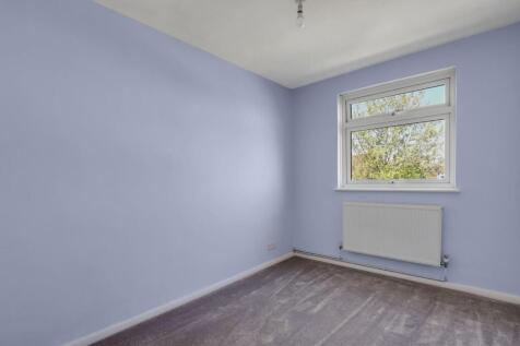 04-084bJHPropWpen - 8 Benwick Court -10-medium.JPG