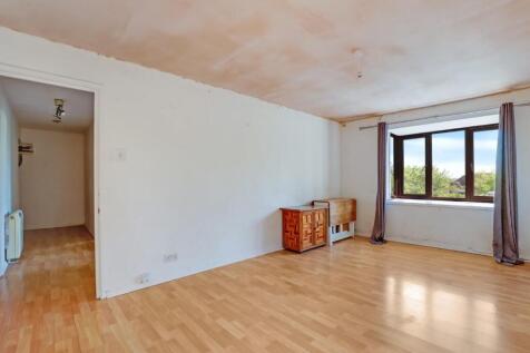 13-fd7fJHPropWpen - 44 Ashurst Close - 37.JPG