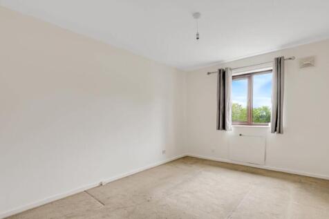 07-cf5dJHPropWorld - 44 Ashurst Close - 40.jpg