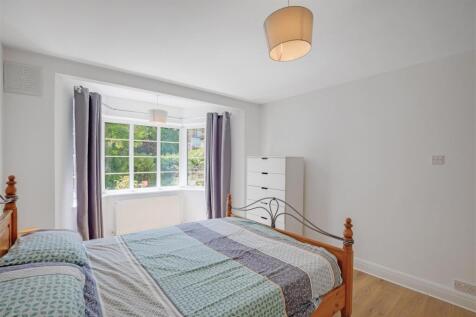 14-1e4583019-PropWPen-JJ-Dover House-14.jpg