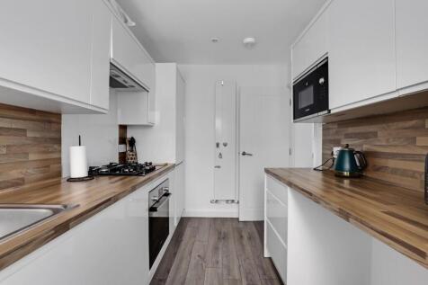 08-df50JHPropWpen - 9 Blakewood Court - 22.jpg