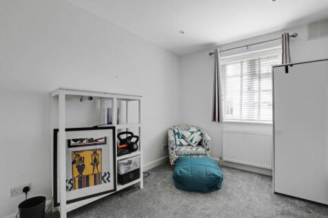 09-4a43JHPropWpen - 9 Blakewood Court - 25.jpg